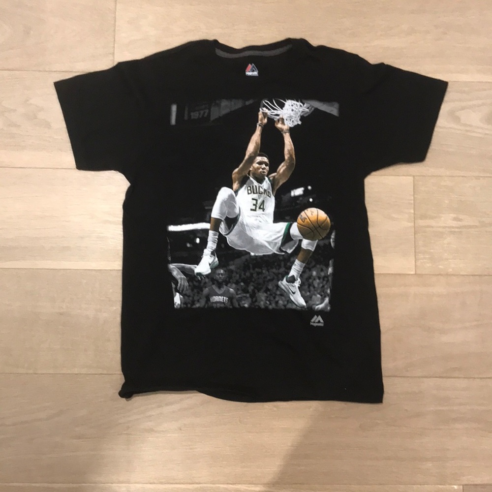 Giannis Antetokounmpo shirt